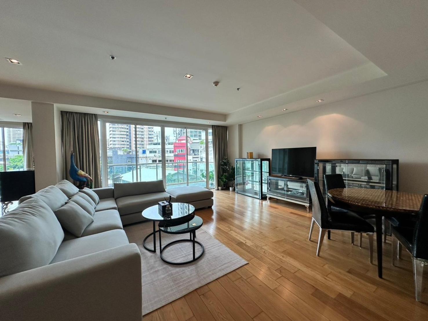 อพาร์ทเม้น Private Penthouse In Sukhumvit